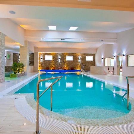 Hotel Orizont Кэлимэнешти Экстерьер фото