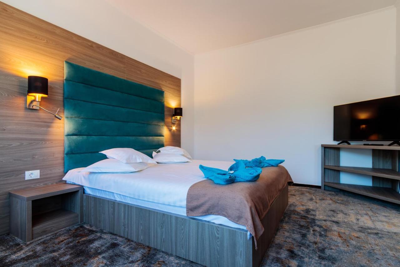 Hotel Orizont Кэлимэнешти Экстерьер фото