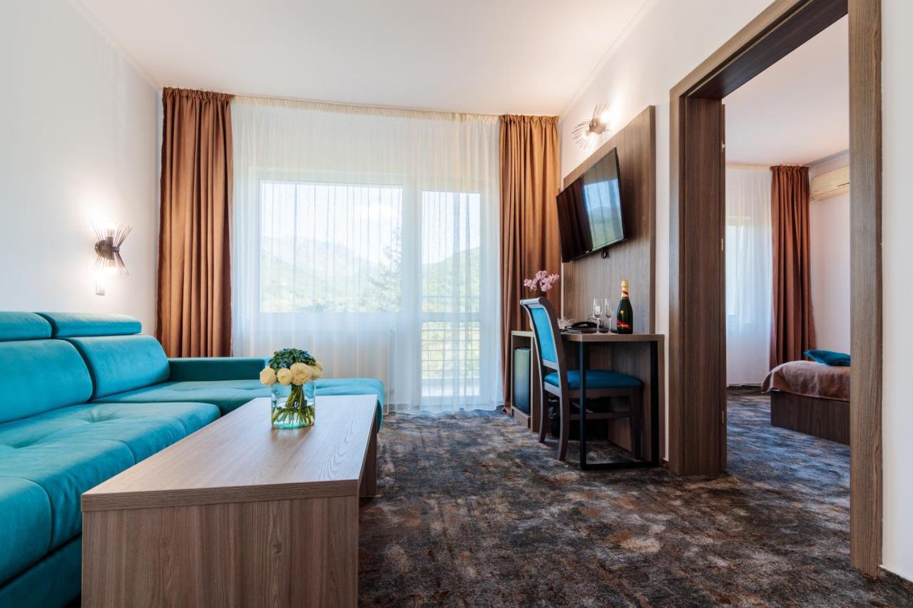 Hotel Orizont Кэлимэнешти Экстерьер фото