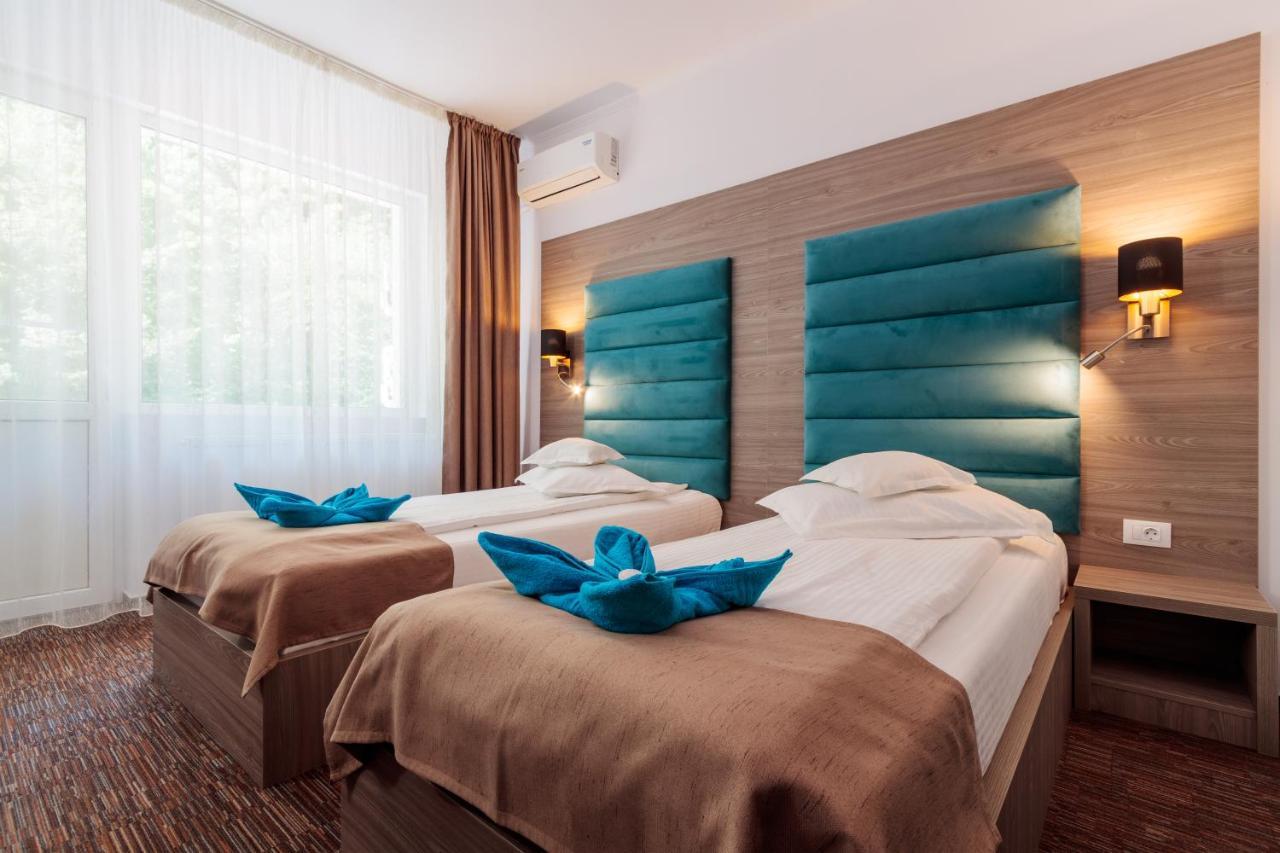 Hotel Orizont Кэлимэнешти Экстерьер фото