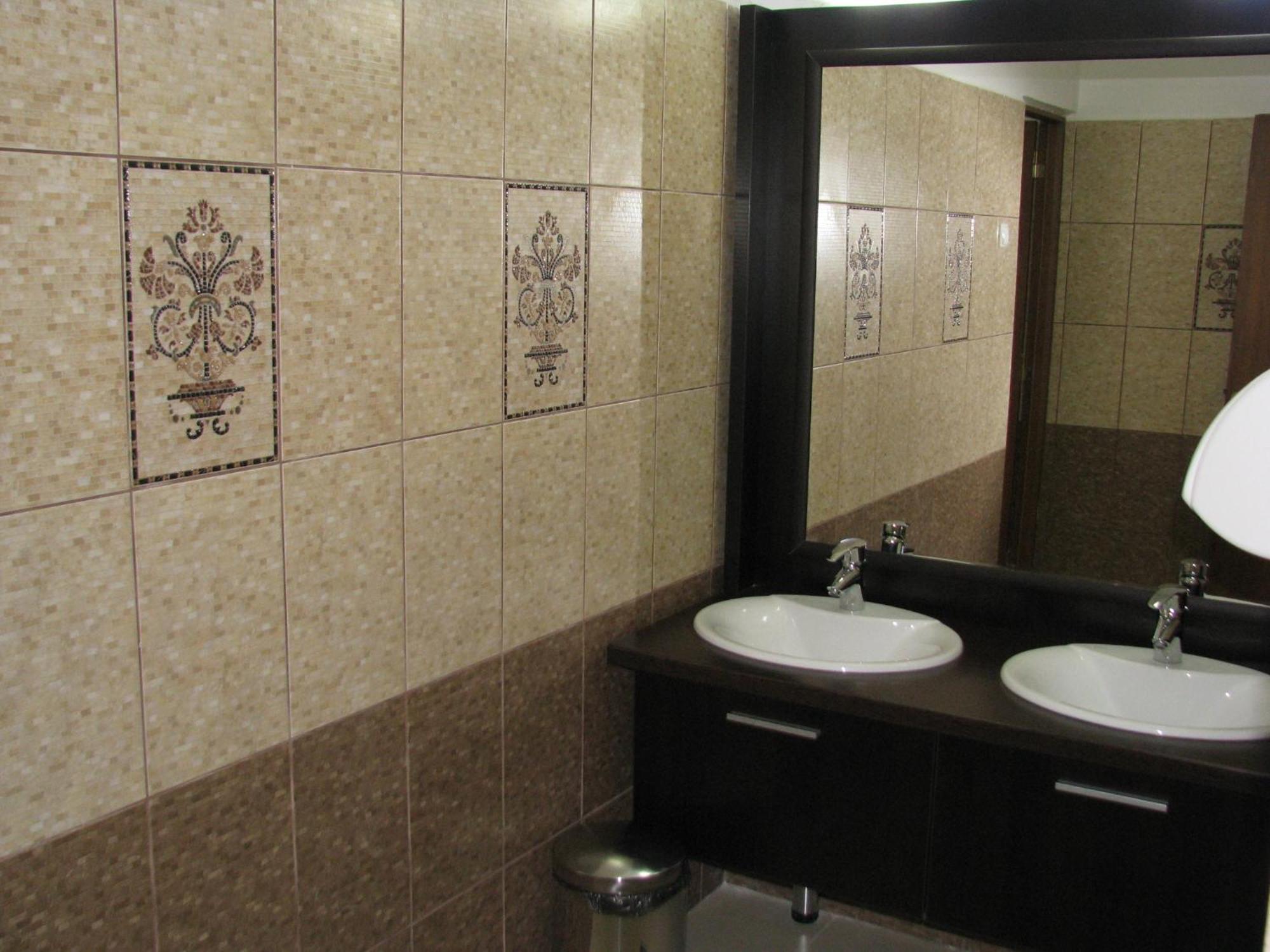 Hotel Orizont Кэлимэнешти Экстерьер фото