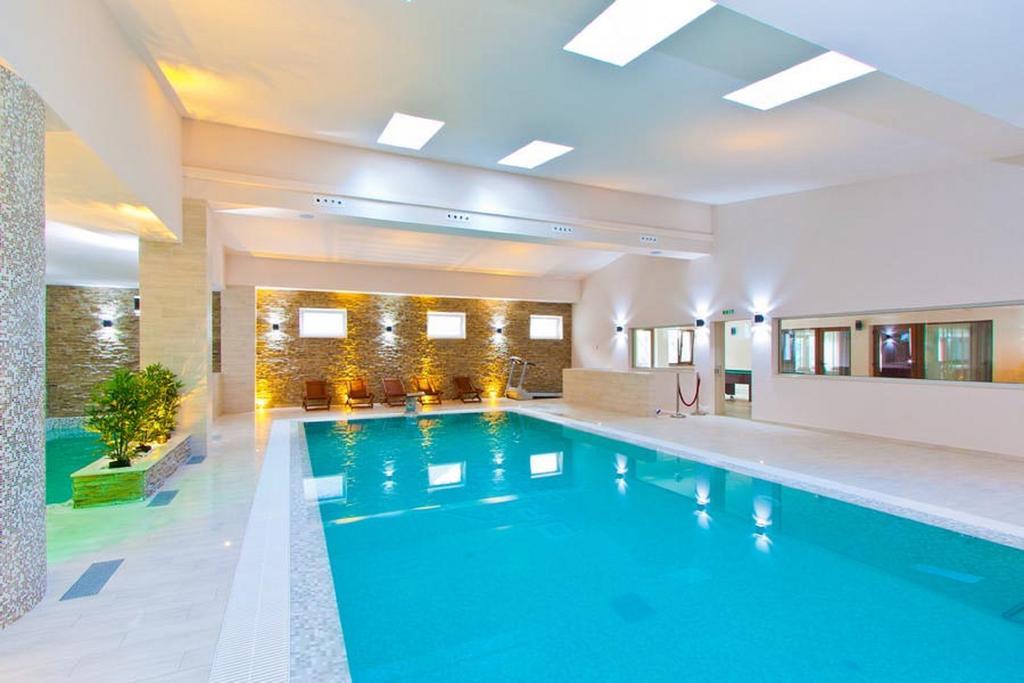 Hotel Orizont Кэлимэнешти Экстерьер фото