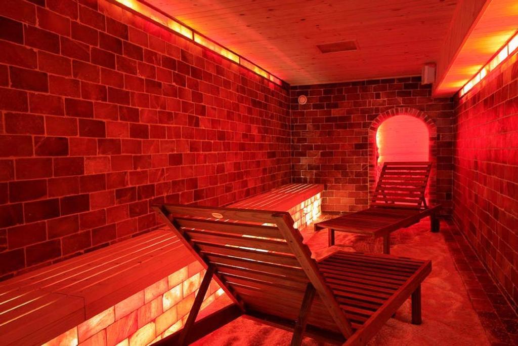 Hotel Orizont Кэлимэнешти Экстерьер фото