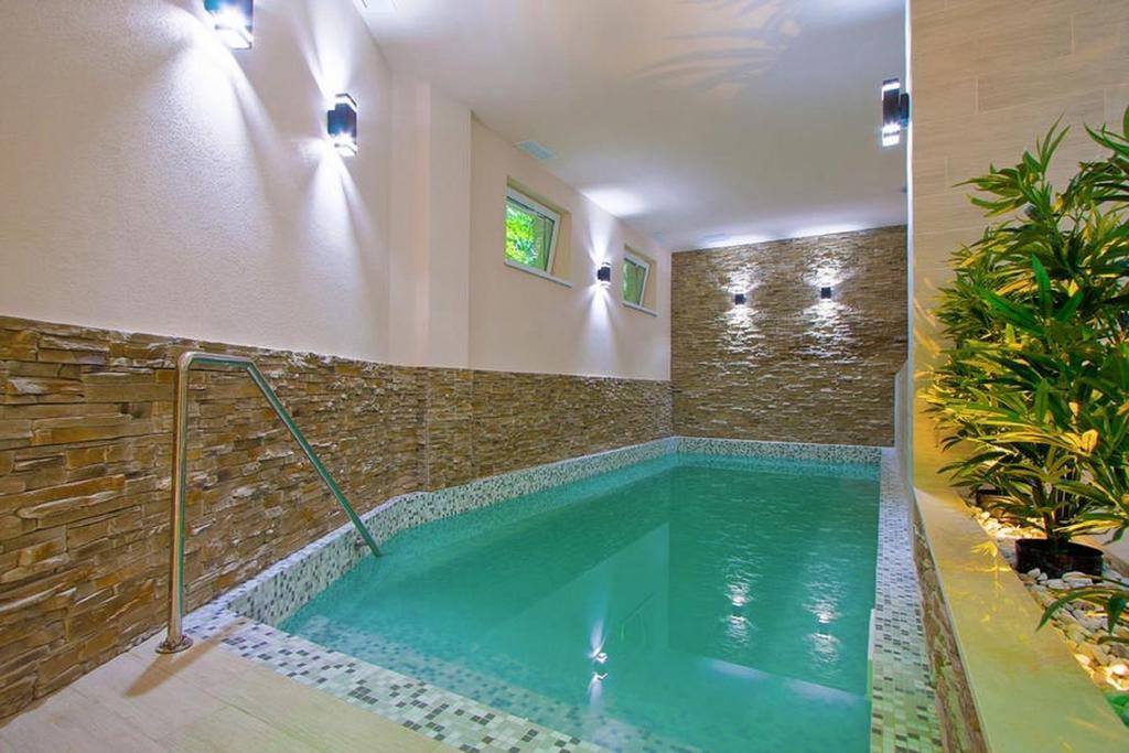 Hotel Orizont Кэлимэнешти Экстерьер фото