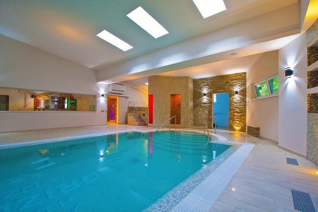 Hotel Orizont Кэлимэнешти Экстерьер фото