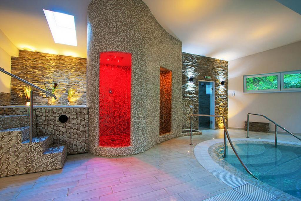 Hotel Orizont Кэлимэнешти Экстерьер фото