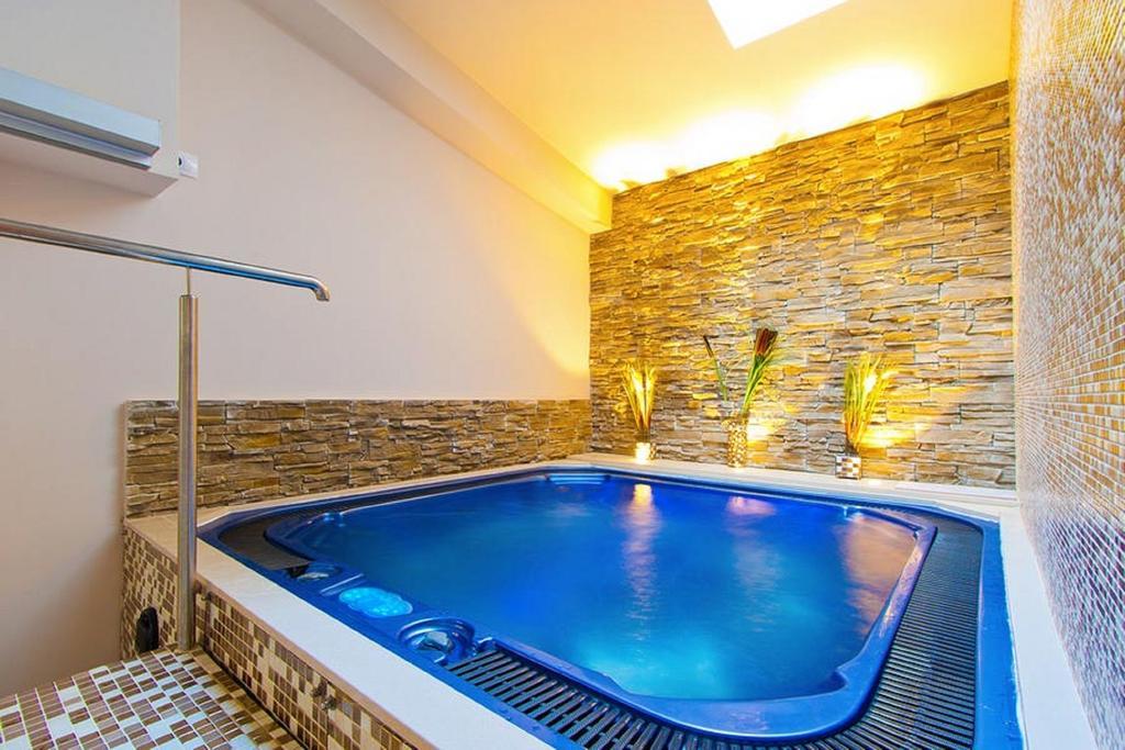 Hotel Orizont Кэлимэнешти Экстерьер фото